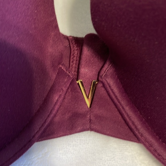 Victorias Secret Bra - Picture 2 of 3